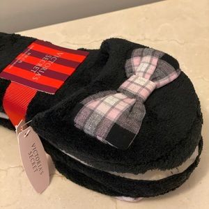 Victoria’s Secret slippers NWT